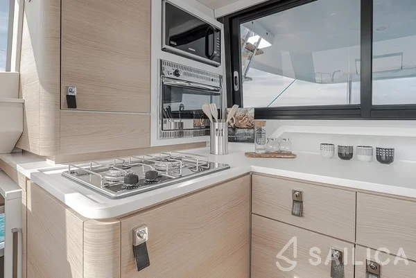 Aventura 37 - Yacht Charter Sailica