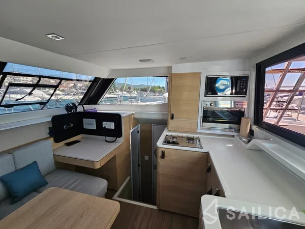 Aventura 37 - Yacht Charter Sailica