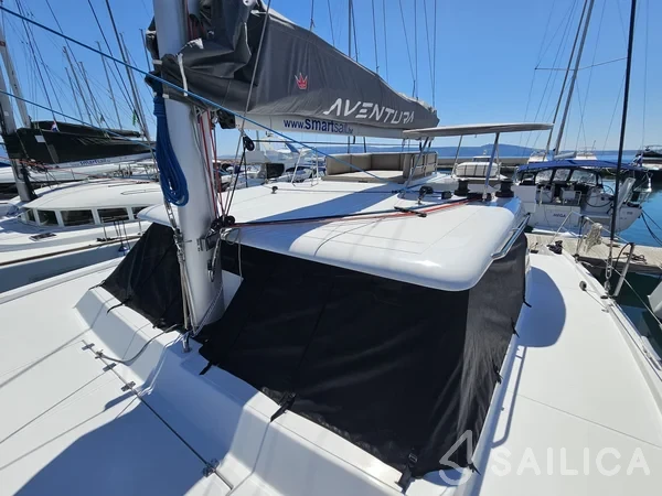 Aventura 37 - Yacht Charter Sailica