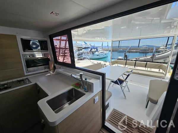 Aventura 37 - Yacht Charter Sailica