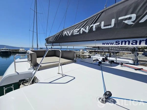Aventura 37 - Yacht Charter Sailica