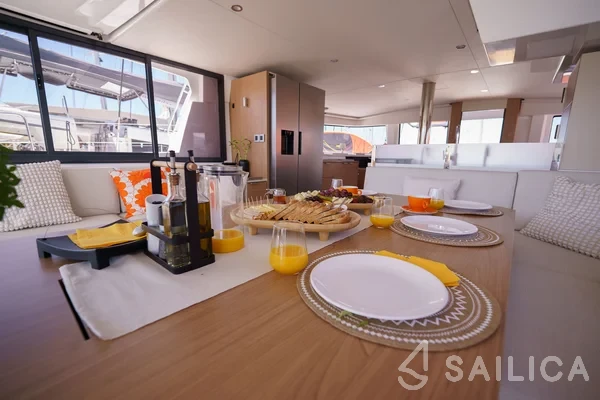 Bali 4.8  - Yacht Charter Sailica