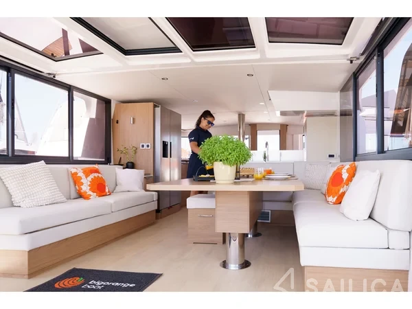 Bali 4.8  - Yacht Charter Sailica