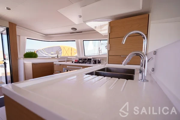 Bali 4.8  - Yacht Charter Sailica
