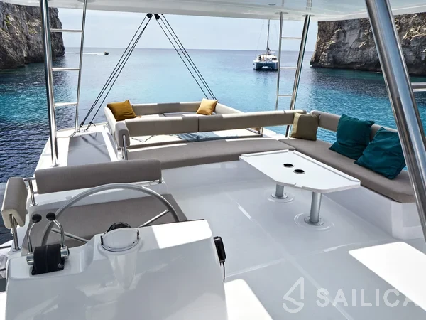 Bali 4.8  - Yacht Charter Sailica