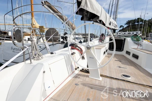 Italia Yachts 11.98 - Yacht Charter Sailica