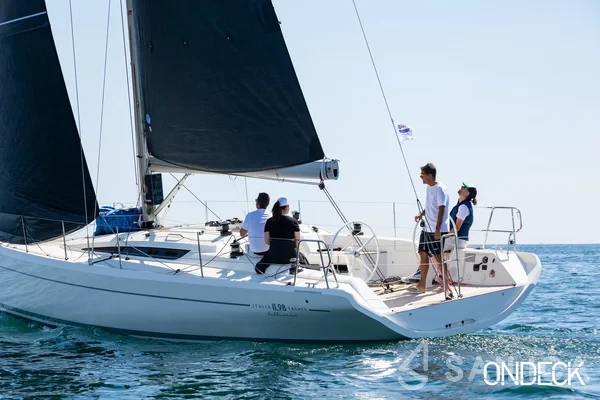 Italia Yachts 11.98 - Yacht Charter Sailica