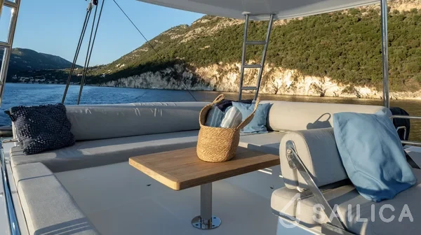 Lagoon 51 - Yacht Charter Sailica