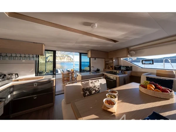 Lagoon 51 - Yacht Charter Sailica