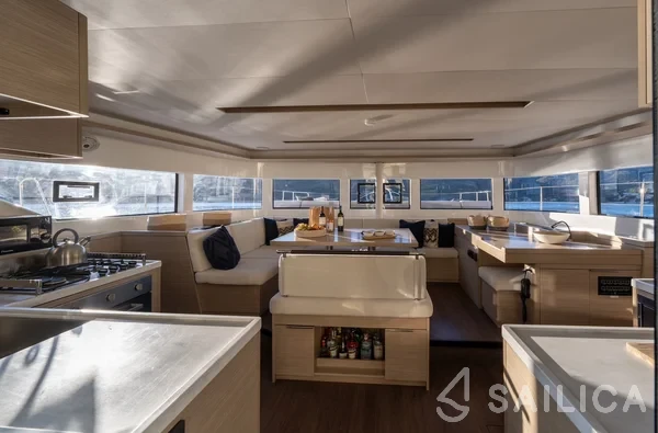 Lagoon 51 - Yacht Charter Sailica