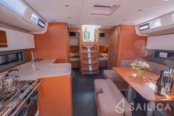 Dufour 41 - Photo #41 Dufour 41 - Yacht Charter Sailica