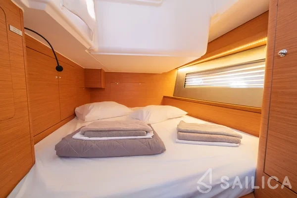 Dufour 41 - Photo #34 Dufour 41 - Yacht Charter Sailica