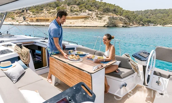 Dufour 41 - Photo #33 Dufour 41 - Yacht Charter Sailica