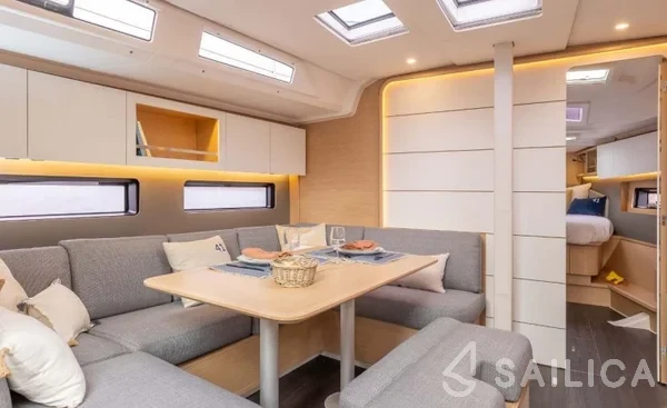 Dufour 41 - Photo #38 Dufour 41 - Yacht Charter Sailica