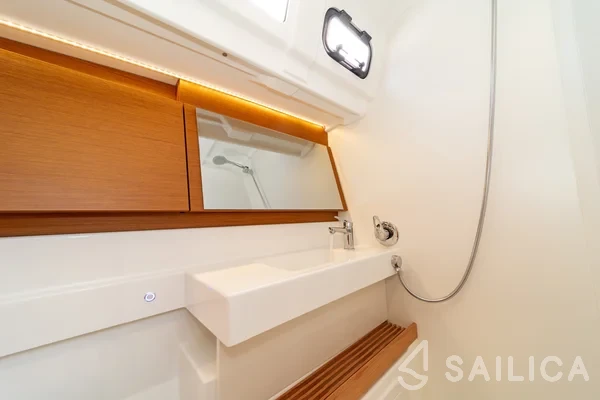 Sun Odyssey 490 - Yacht Charter Sailica