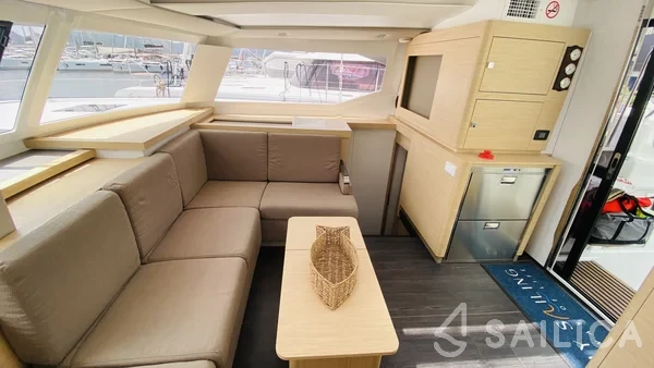Astréa 42 - Yacht Charter Sailica