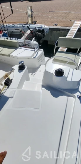 Bali Catsmart - Yacht Charter Sailica