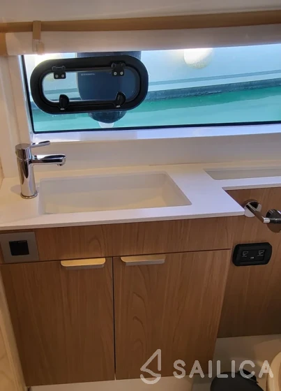Bali Catsmart - Yacht Charter Sailica