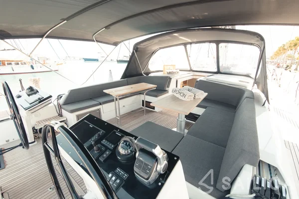 Hanse 510 - Yacht Charter Sailica