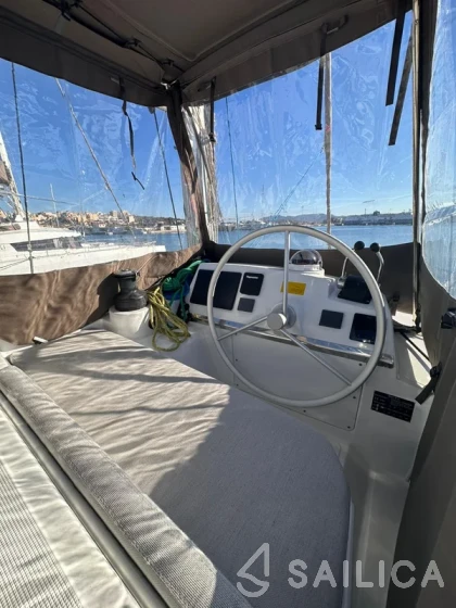 Bali 4.2 - Yacht Charter Sailica