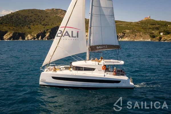 Bali 4.2 - Yacht Charter Sailica