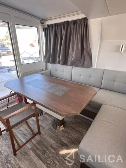 Bali 4.2 - Yacht Charter Sailica