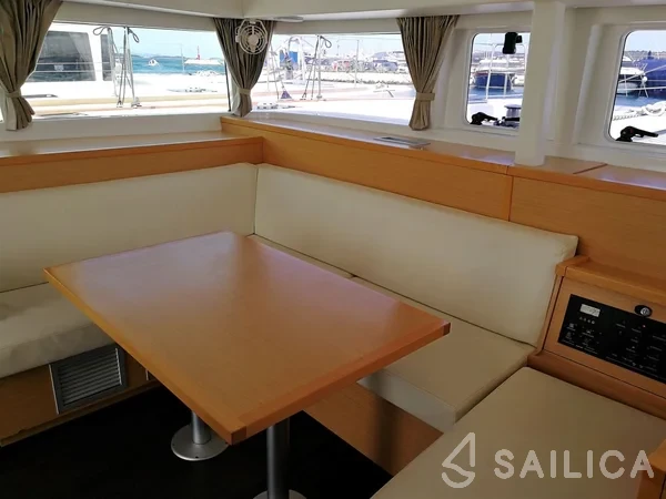 Lagoon 400 S2 - Yacht Charter Sailica