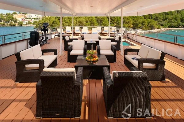 Custom Built - Yacht Charter Sailica