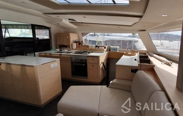 Aura 51 - Yacht Charter Sailica