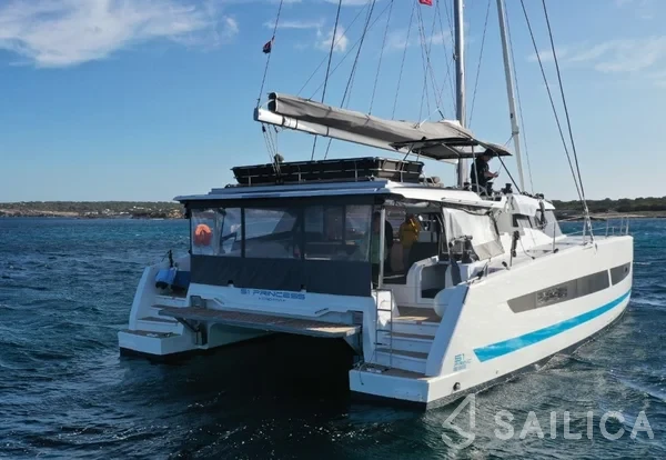 Aura 51 - Yacht Charter Sailica