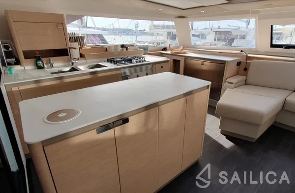 Aura 51 - Yacht Charter Sailica