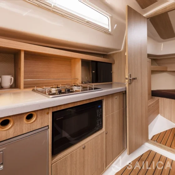 Nexus Revo 870 Prestige - Yacht Charter Sailica