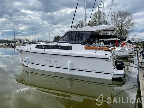 Nexus Revo 870 Prestige - Yacht Charter Sailica