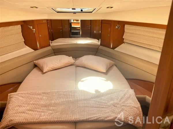 Prestige 50 Fly - Yacht Charter Sailica