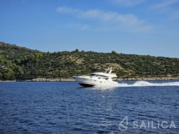Prestige 50 Fly - Yacht Charter Sailica