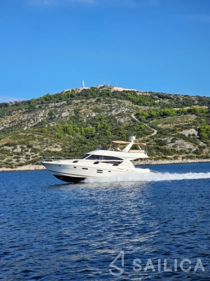Prestige 50 Fly - Yacht Charter Sailica