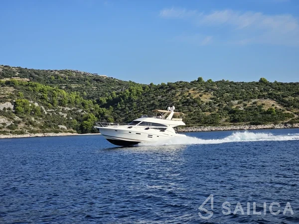 Prestige 50 Fly - Yacht Charter Sailica