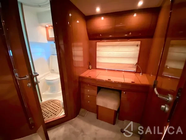 Prestige 50 Fly - Yacht Charter Sailica