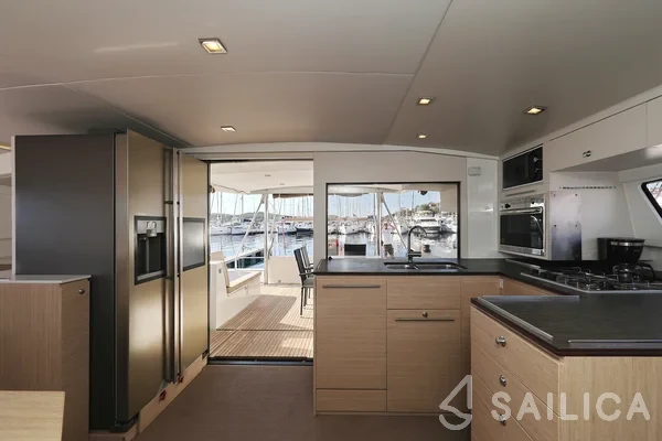 Bali 4.5 - Yacht Charter Sailica