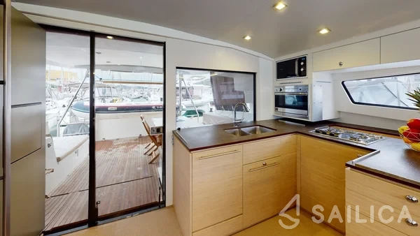Bali 4.5 - Yacht Charter Sailica