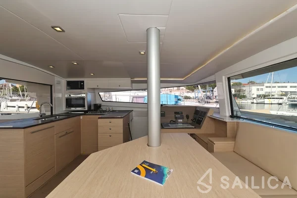 Bali 4.5 - Yacht Charter Sailica