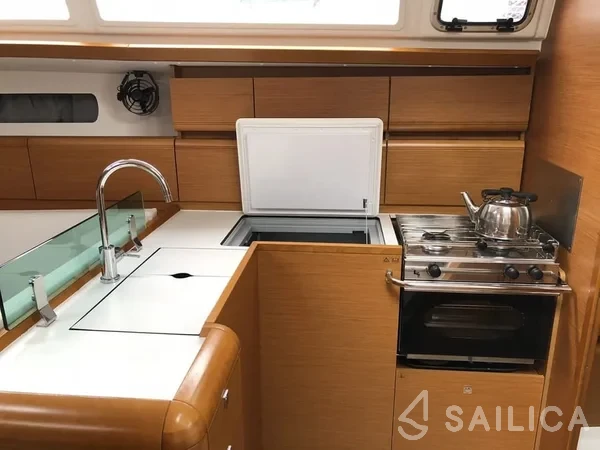 Sun Odyssey 449 - Yacht Charter Sailica