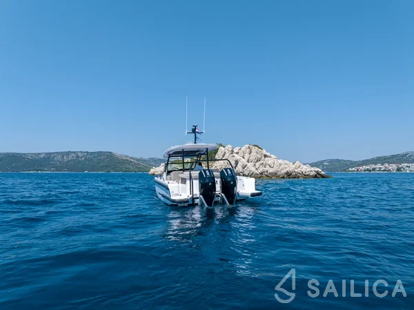 Axopar 37  Sun Top - Yacht Charter Sailica