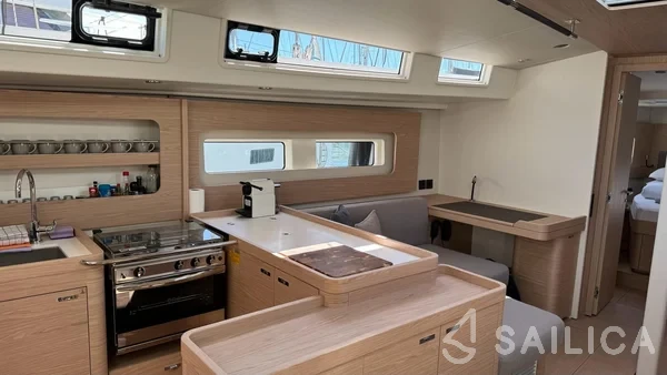 Oceanis 54 - Yacht Charter Sailica