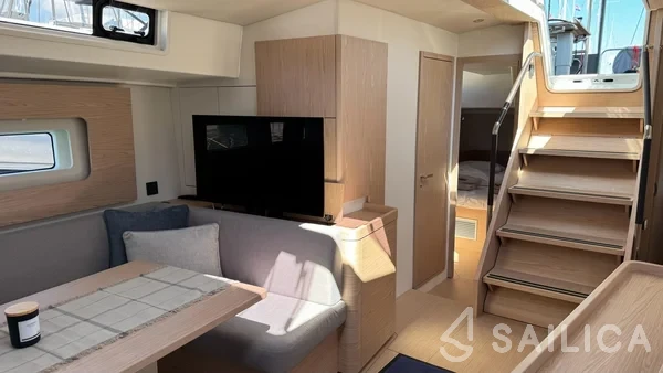 Oceanis 54 - Yacht Charter Sailica