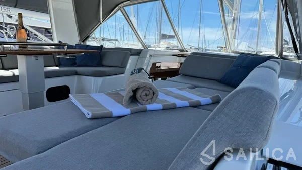 Oceanis 54 - Yacht Charter Sailica