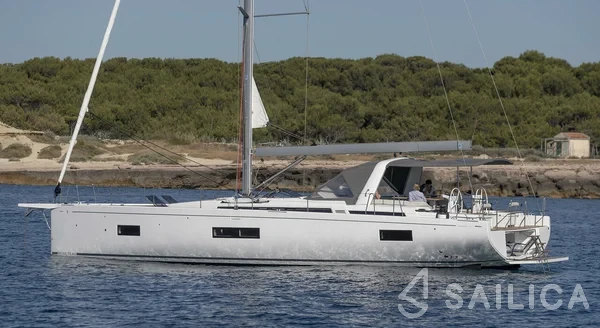 Oceanis 54 - Yacht Charter Sailica