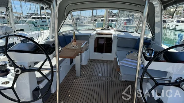 Oceanis 54 - Yacht Charter Sailica