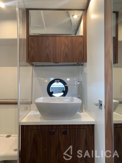 Grandezza 34 OC - Yacht Charter Sailica