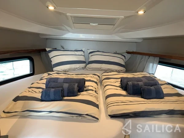 Grandezza 34 OC - Yacht Charter Sailica